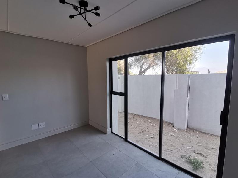 To Let 2 Bedroom Property for Rent in Clamhall Western Cape